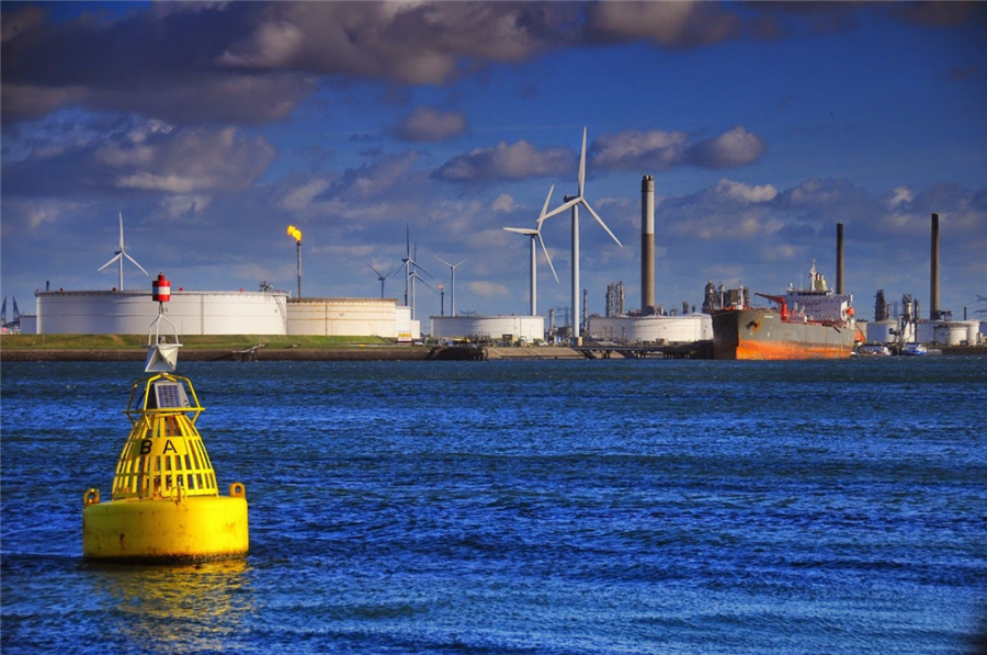 Bericht ’s Werelds eerste waterstofpoederfabriek in Amsterdamse haven bekijken